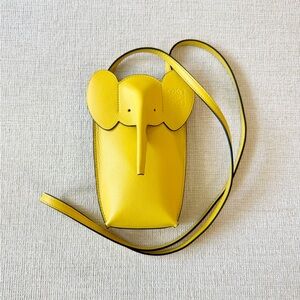 Loewe Elephant Pocket in classic calfskin